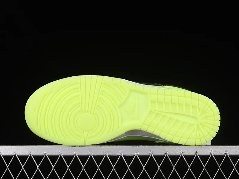 All categories Nk SB Dunk series Nk SB Dunk Low low-top sneakers Nk Dunk Low "Glow In The Dark" fluorescent green SB low-top sports and leisure sneakers FJ4610-702
